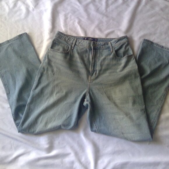 Hollister Ultra High Rise Dad Distressed Long Length Light Wash Boot Cut Jeans - Picture 4 of 9